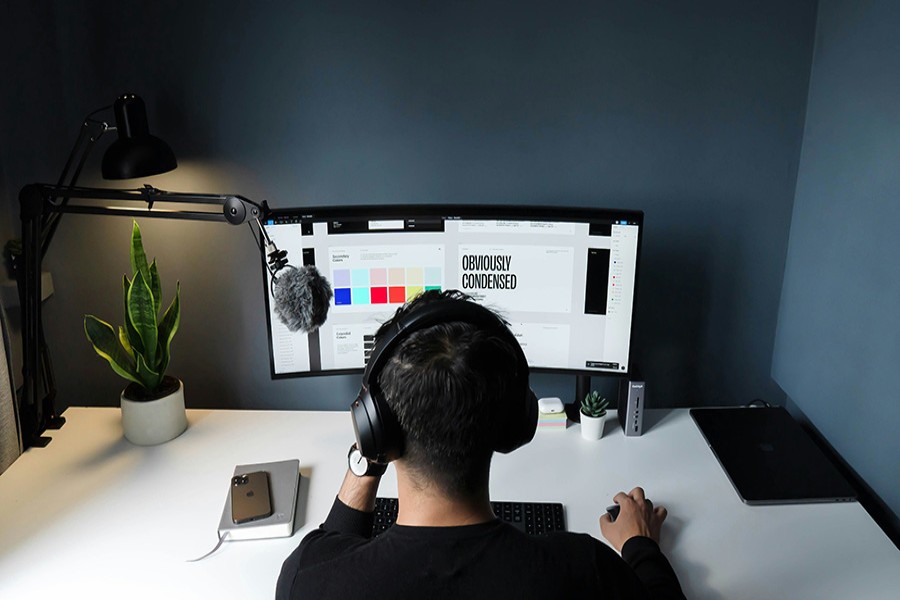 How-to-Build-a-Brand-Identity-That-Works-Across-Dubai-KSA